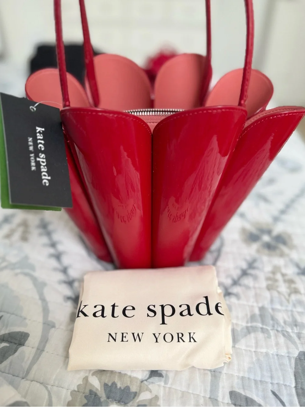 NWT Rare Novelty Kate Spade Scarlet Patent Leather Flower Bucket Bag $348 MSRP